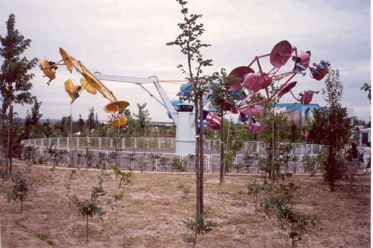 1989: Mirapolis entre parque temático e feira