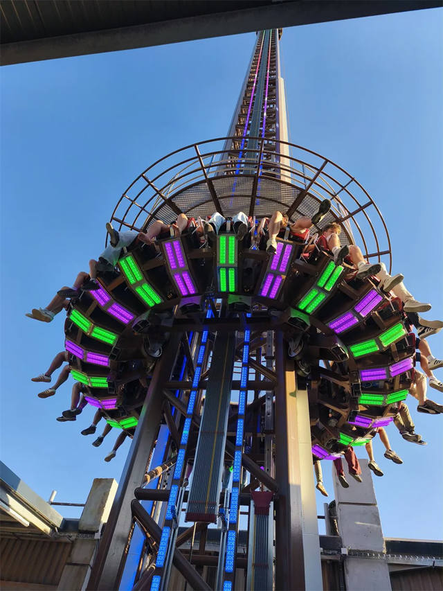 Dino Tower