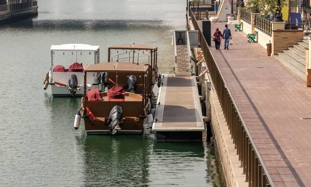 Sharjah Boats