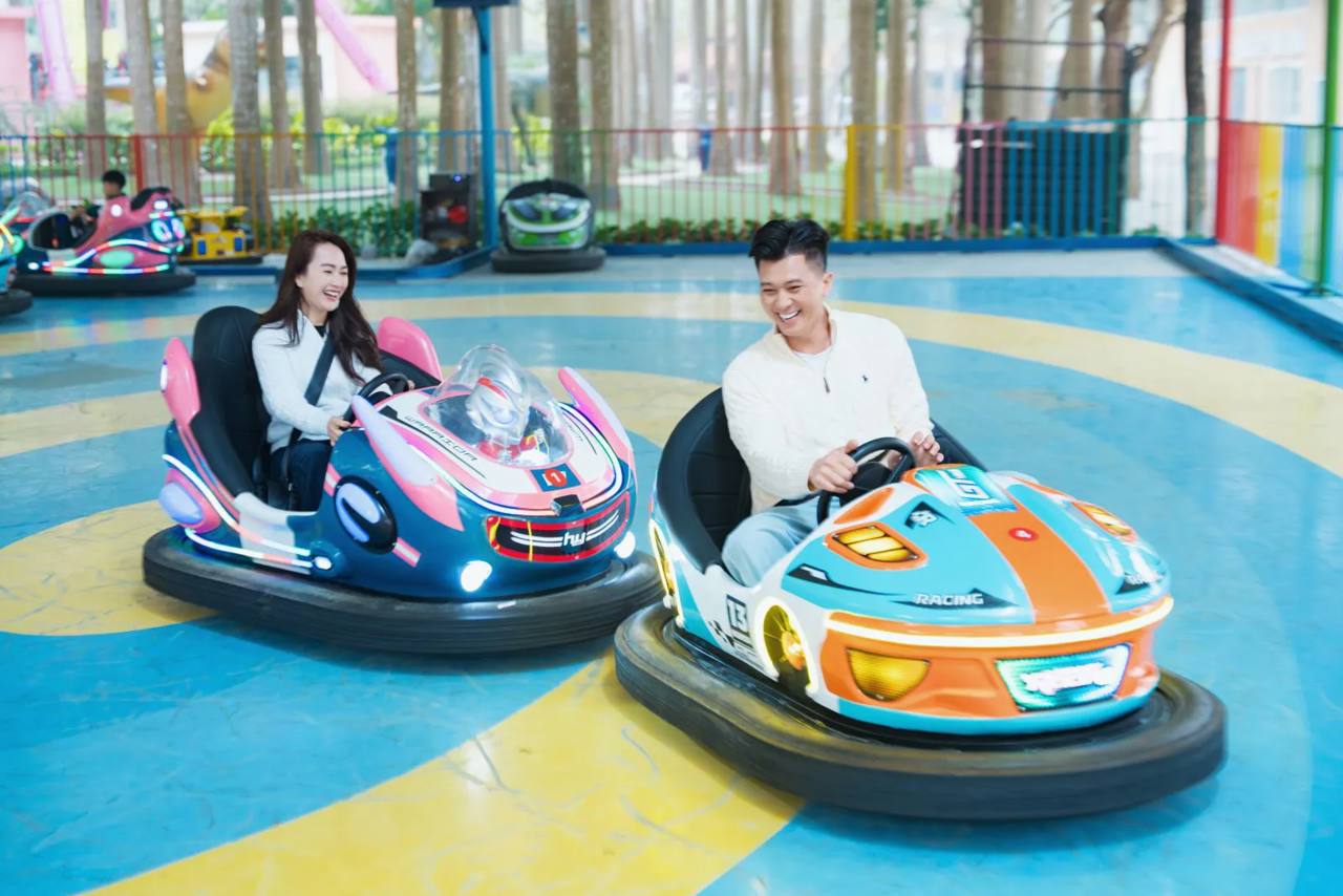 Vue de Đường đua gia tốc à Bao Son Paradise Park.