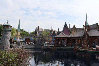 Arendelle’s houses line the bay in World of Frozen