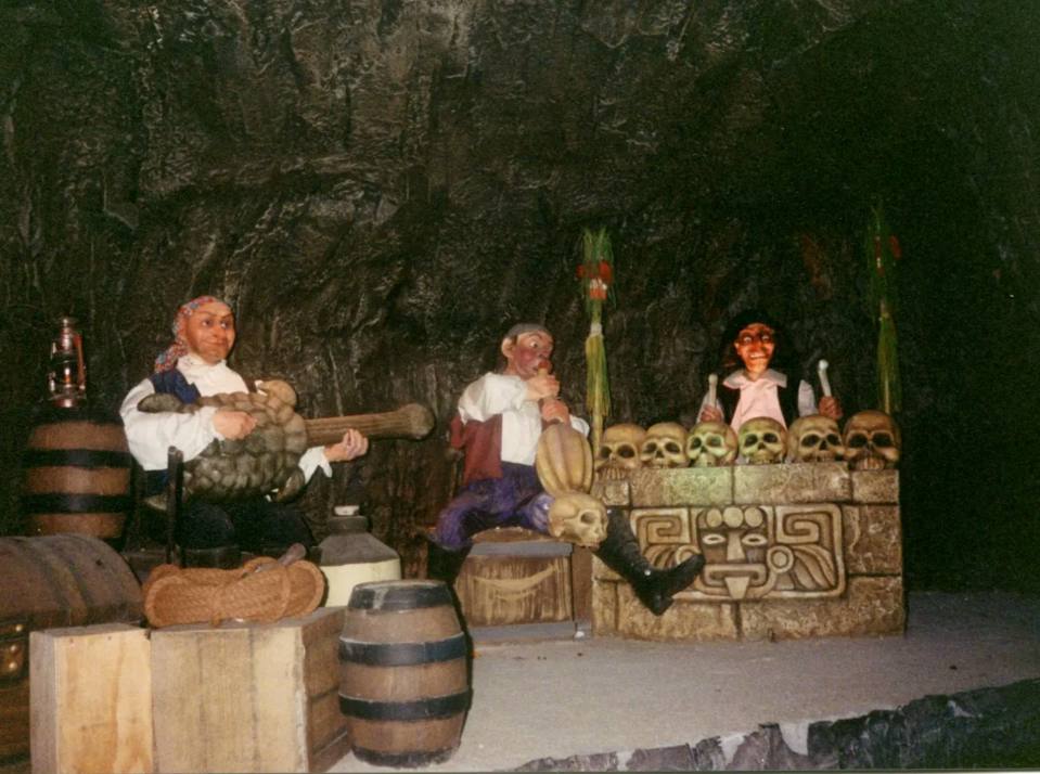 La scena finale mostrava musicisti pirati che celebravano la vittoria.