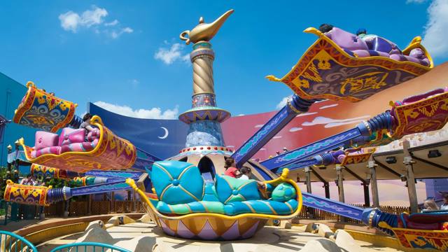 Les Tapis Volants - Flying Carpets Over Agrabah®