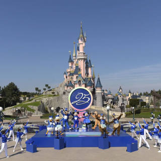 Blue twenty-fifth-anniversary stage in front of the Castle in 2017