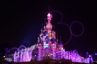 Disney D-Light drones and fountains for the thirtieth anniversary above the Castle