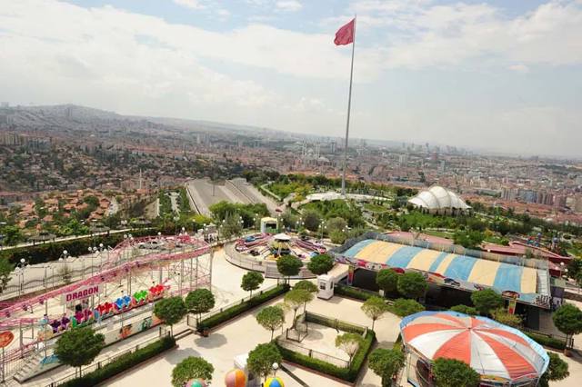 50. Yıl Parkı Lunaparkı