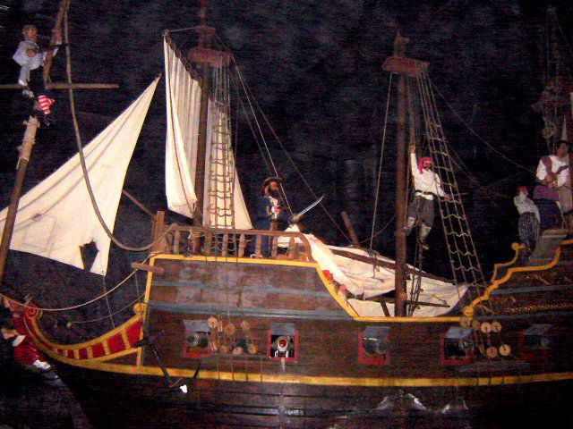 La penultima scena di Los Piratas mostrava l’attacco dei pirati al forte.