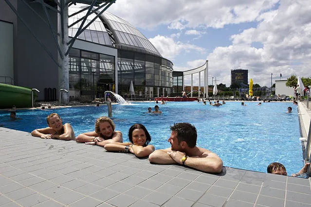 25-Meter-Außenbecken