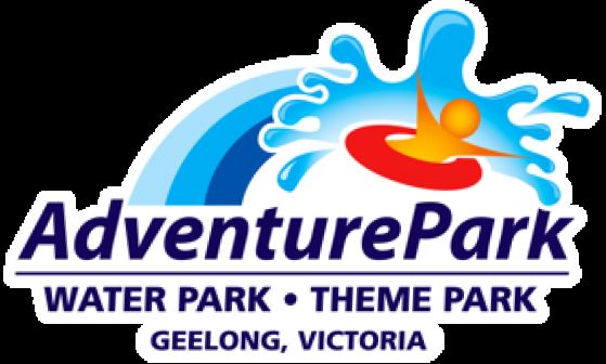 O logótipo colorido do Adventure Park Geelong com sol, ondas e palmeiras.
