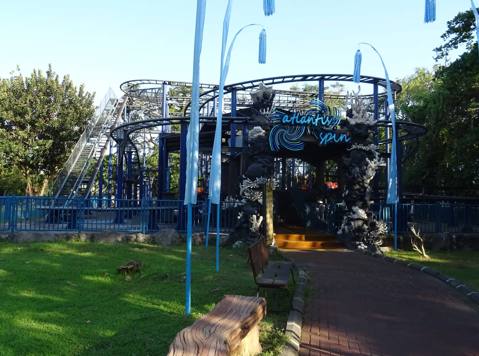 Atlantis Spin abre na Fun Zone