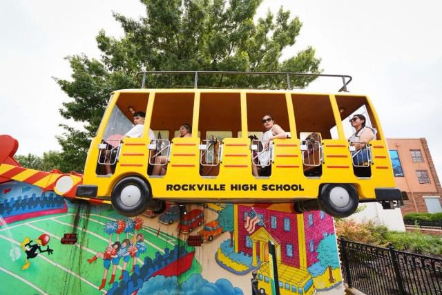 Daffy’s School Bus Express