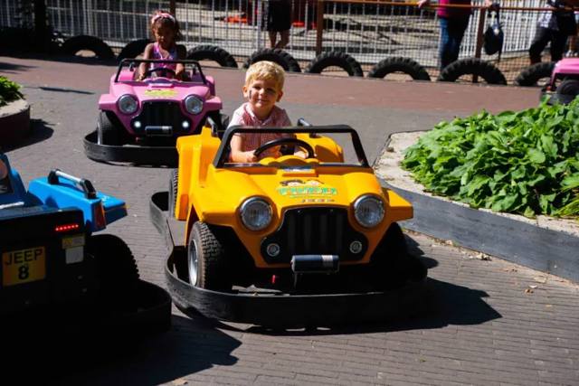 Tiffi en Toffi’s Rijschool