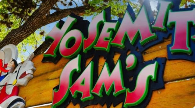 Yosemite Sam’s Wacky Wagons